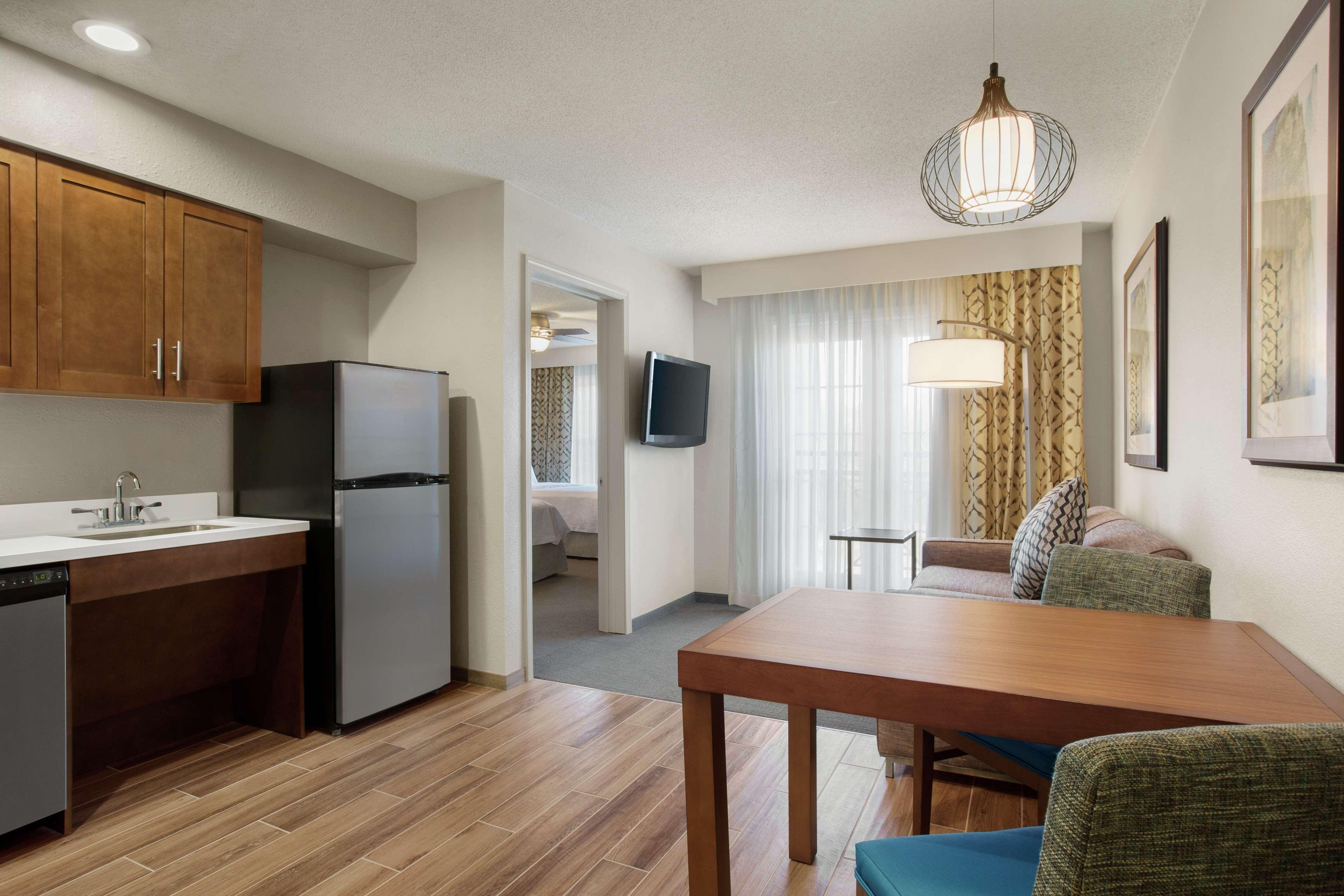 Homewood Suites By Hilton Kansas City Airport Exteriér fotografie