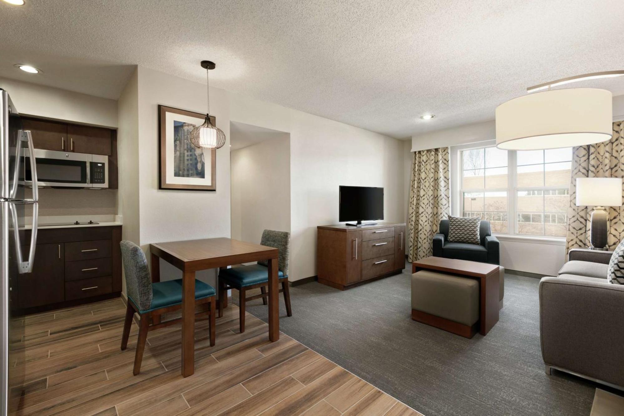 Homewood Suites By Hilton Kansas City Airport Exteriér fotografie